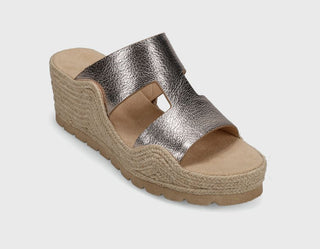 Cyril Wedge - Shell Grained