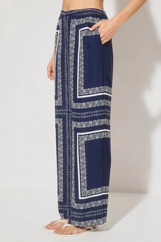 Serafina Pant - Navy Base Cream