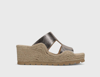 Cyril Wedge - Shell Grained